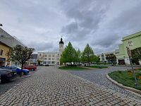 Masarykovo náměstí - Morový sloup a budova radnice