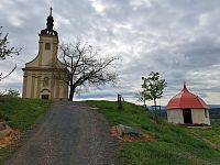 Bzenec a socha svatého Floriána na kopci Starý hrad