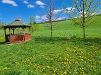 Přístřešek a zajímavé místo – kamínkovník