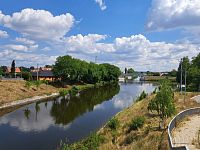 Lužec nad Vltavou a první zvedací železniční most v republice