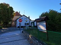 Turistický ukazatel s mapou