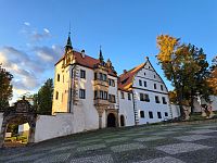 Benešov nad Ploučnicí a zámek se zámeckou zahradou