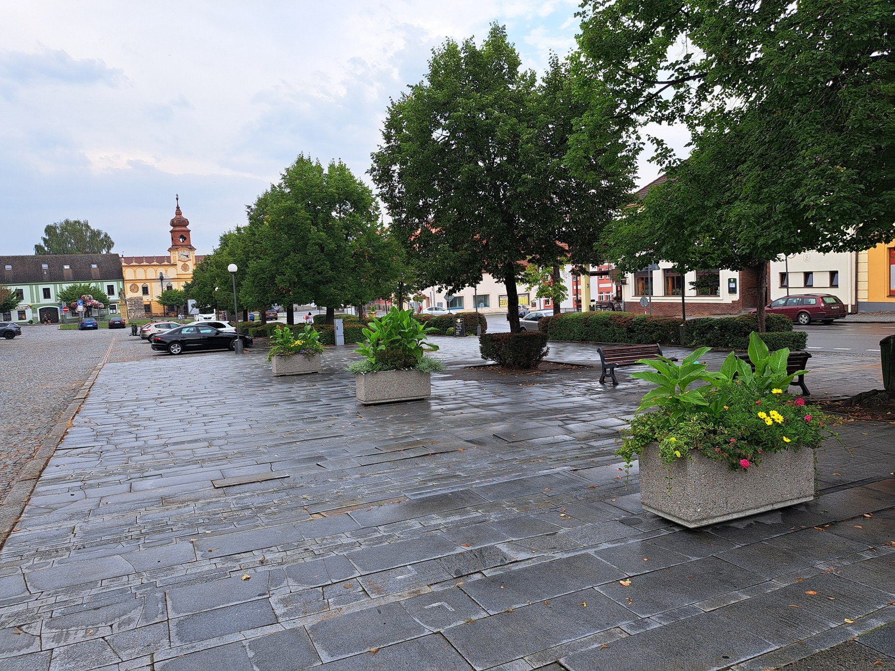 Veselí nad Lužnicí a Jan z Pomuka na náměstí T.G. Masaryka