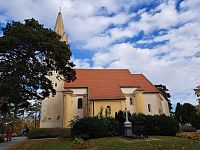 Obrázky z Maďarska a farní kostel svatého Klementýna ve městě Bük