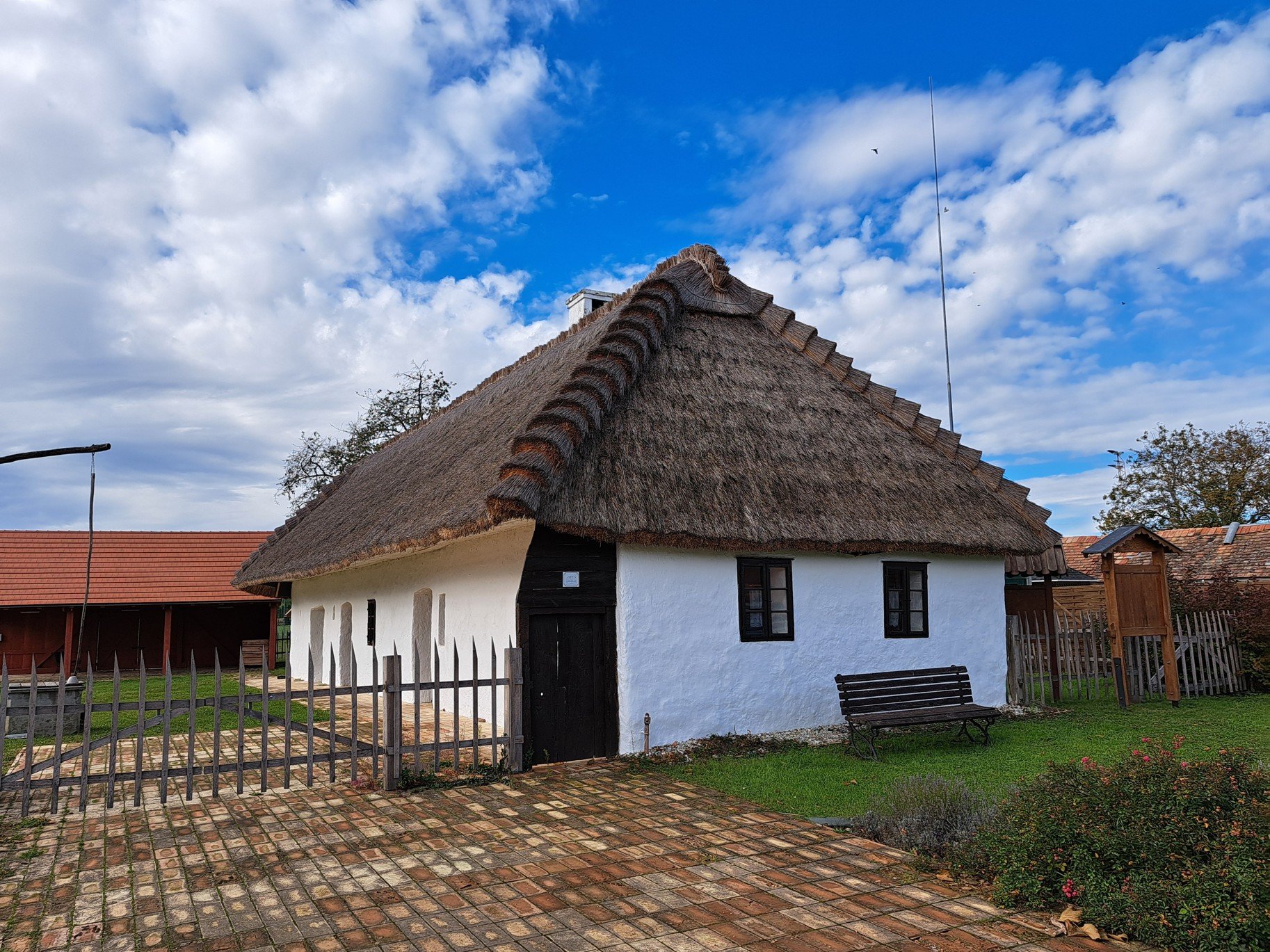 Obrázky z Maďarska a Kóczánův dům ve městě Bük