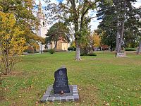 Milejní pamětní kámen k 1000. výročí dobytí vlasti