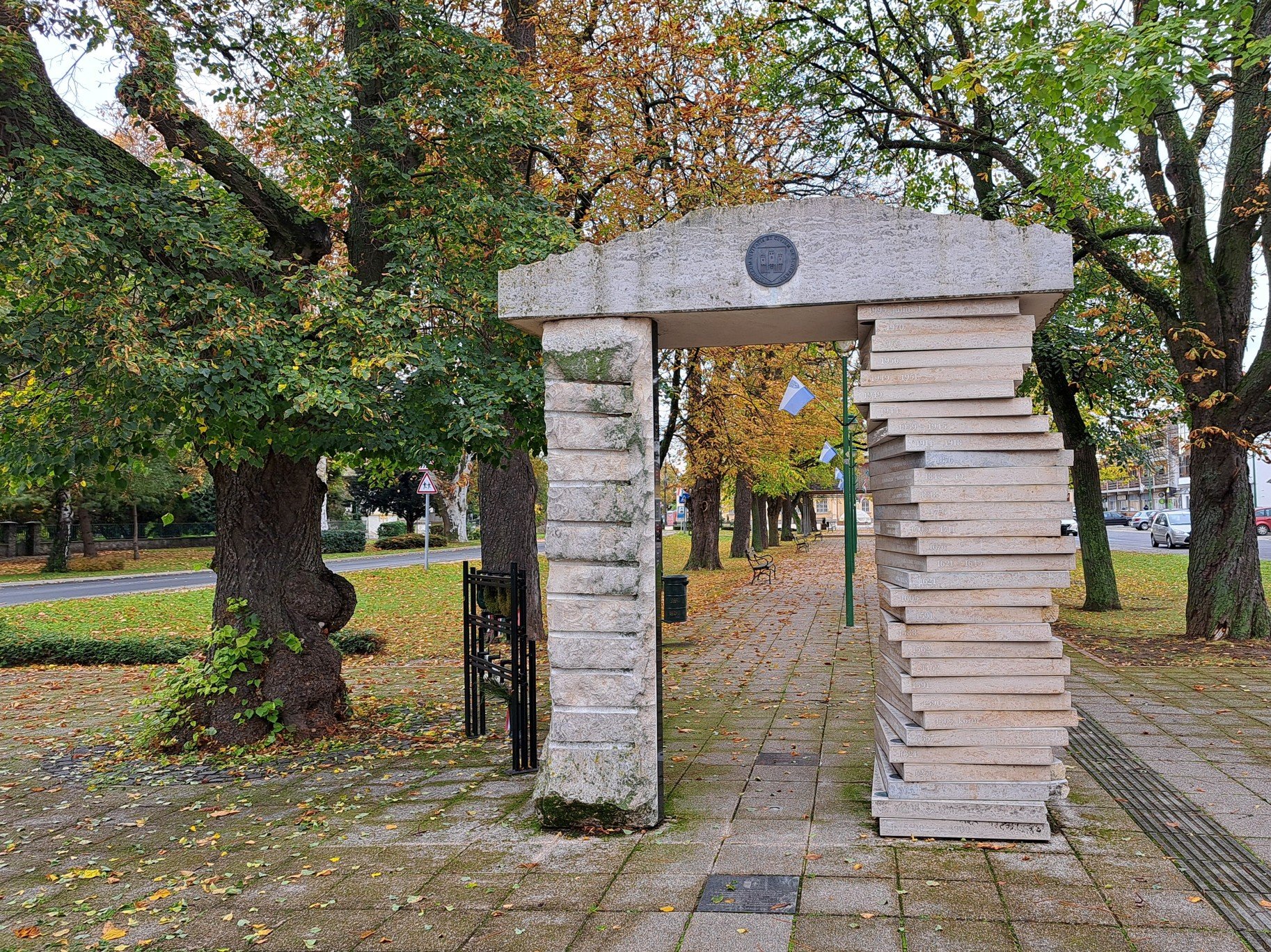 Obrázky z Maďarska a památník 1956 ve městě Csepreg