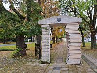 Obrázky z Maďarska a památník 1956 ve městě Csepreg