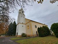 Obrázky z Maďarska a kostel svatého Mikuláše ve městě Csepreg