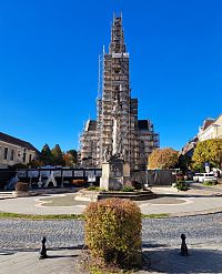 Obrázky z Maďarska a Kőszeg a sousoší svaté Trojice – morový sloup