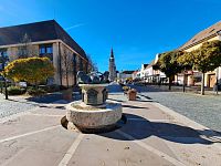 Obrázky z Maďarska a socha ve městě Kőszeg