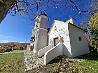 Hora Kalvárie s kostelem.