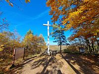 Trianonský kříž.