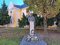 Pomník Lajos Batthyány.