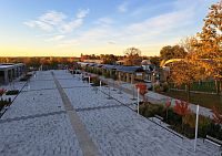 O počátky lázeňství v Maďarsku se zasloužili Římané, pod nadvládou Turků získaly místní lázně orientální nádech a pak přijeli návštěvníci z Česka.