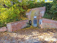 Koronabunker, ve volném překladu „korunní bunkr“.