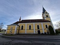 Obrázky ze Šumavy a kostel Neposkvrněného početí Panny Marie ve městě Černá v Pošumaví