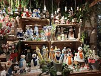 Žádné suvenýrské veteše či památečné harampádí, jak to známe občas od nás.