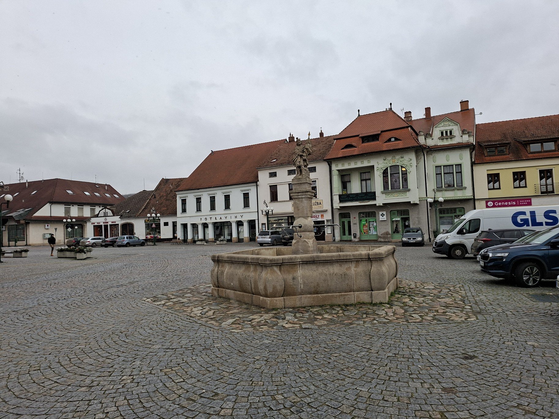 Ivančice a kašna se svatým Floriánem