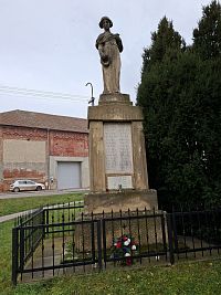 Pomník obětem války