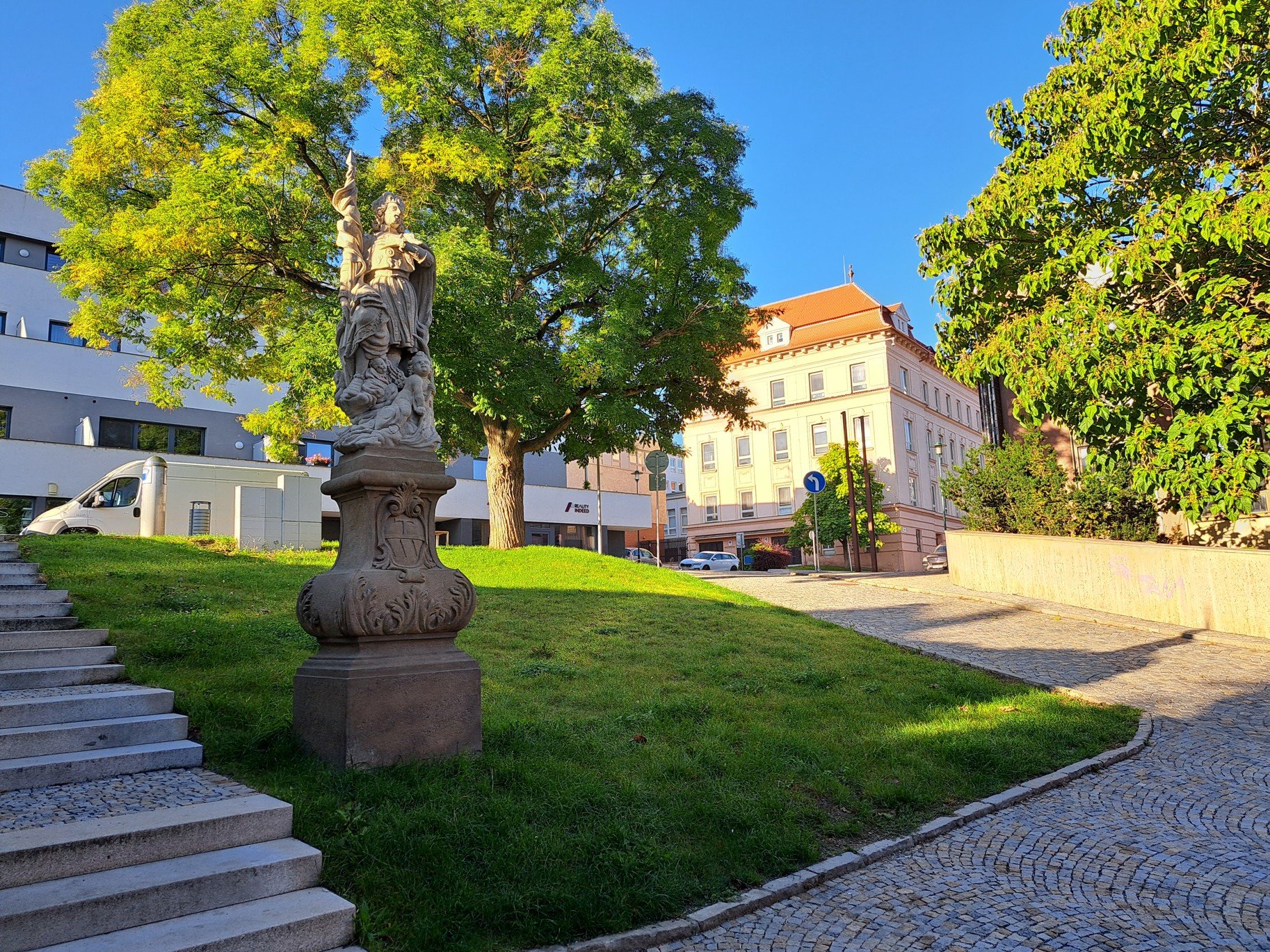 Město Třebíč a socha svatého Václava