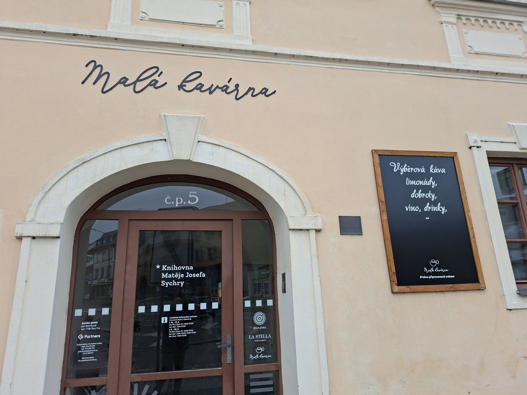 Malá kavárna ve Žďáru nad Sázavou