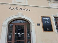 Malá kavárna ve Žďáru nad Sázavou