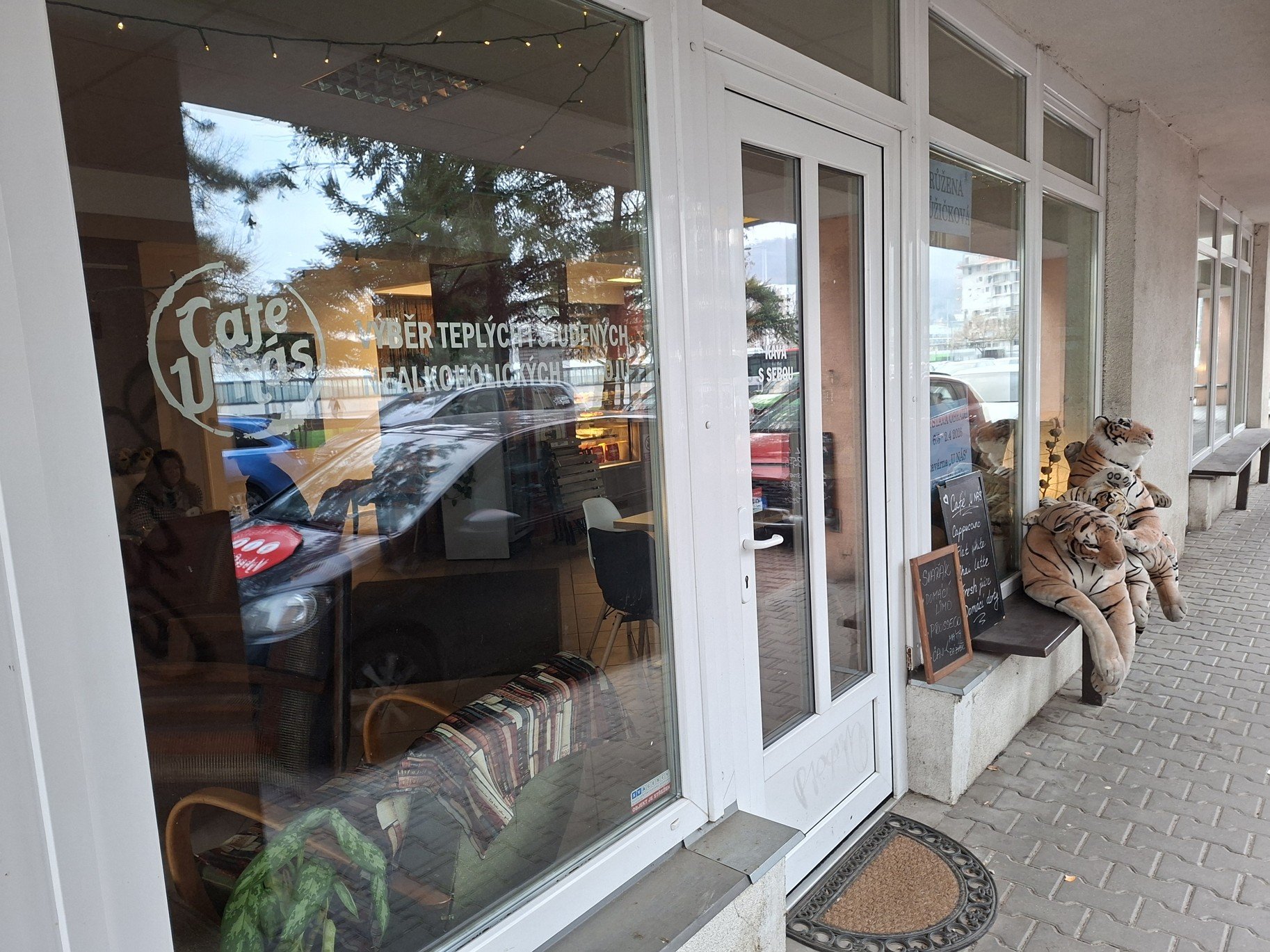 Kavárna „Café U nás“ v Radotíně