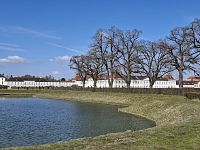 Obrázky z neněmeckého Mnichova a porcelánka Nymphenburg