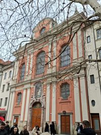 Obrázky z neněmeckého Mnichova a Bürgersaalkirche