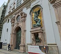 Obrázky z neněmeckého Mnichova a Kostel sv. Michaela s úžasnou fasádou