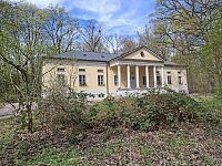 Obrázky z neněmeckého Mnichova a Rumfordhaus München v Englischer Garten