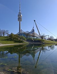 Obrázky z neněmeckého Mnichova a Olympiazentrum a vyhlídková věž