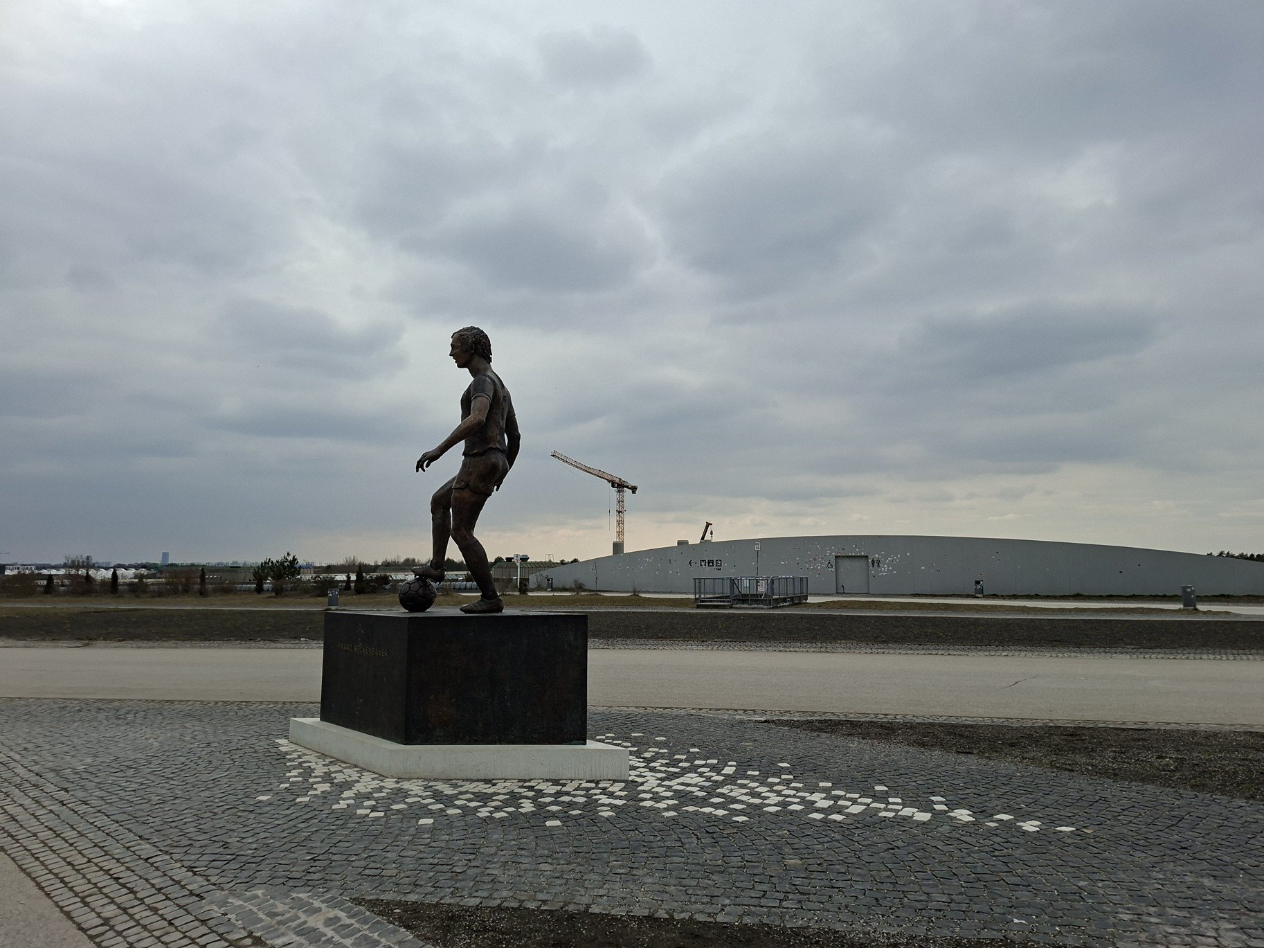 Obrázky z neněmeckého Mnichova a Franz Beckenbauer u Allianz arény