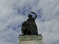 Obrázky z neněmeckého Mnichova a socha Bavarie