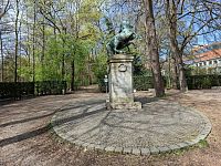 Obrázky z neněmeckého Mnichova a Divocí koně v Bavariaparku