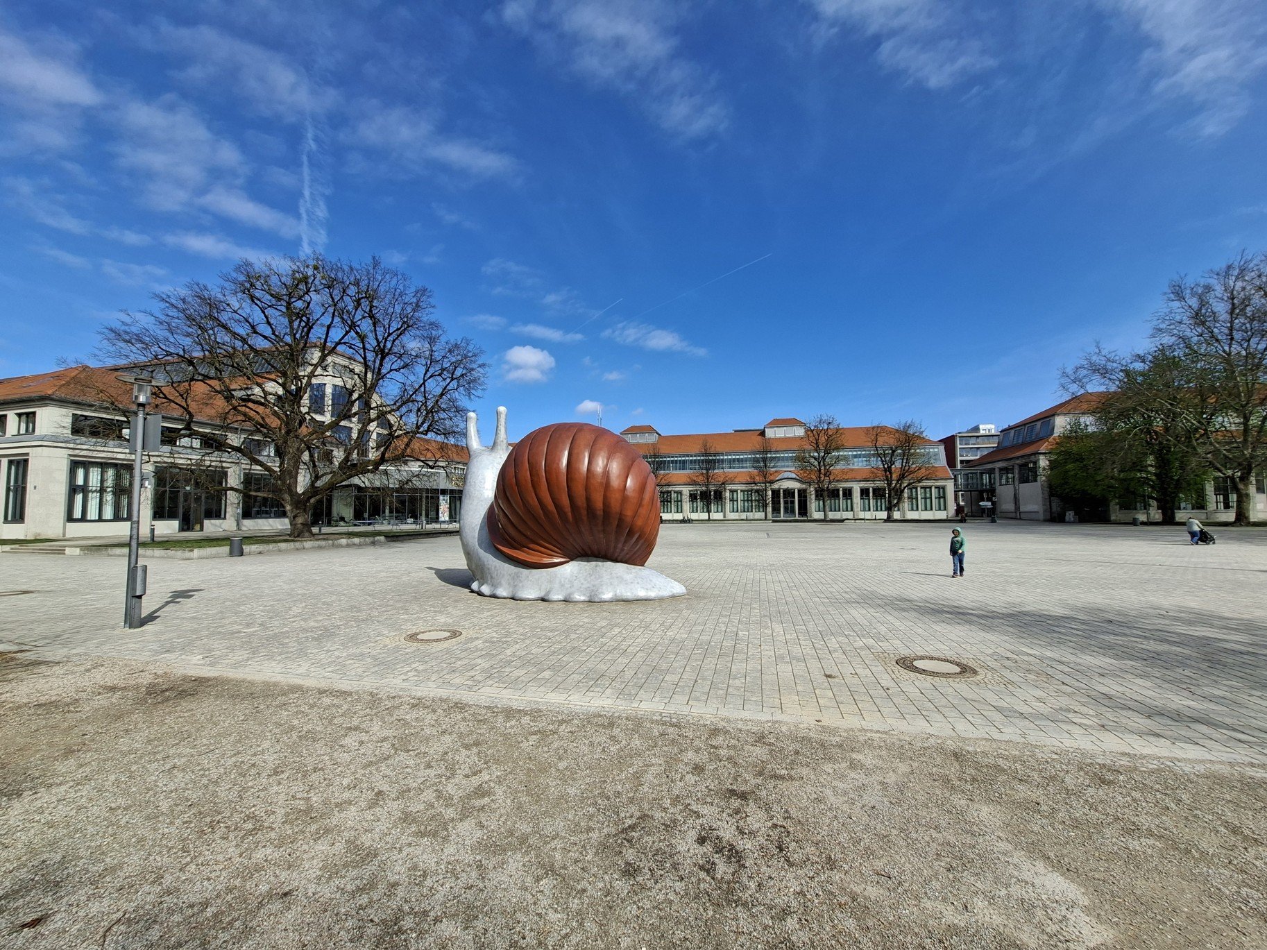 Obrázky z neněmeckého Mnichova a Sweet brown Snail na okraji Bavariaparku