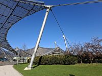 Střechy tohoto světového architektonického unikátu pokrývají téměř 75 000 m².