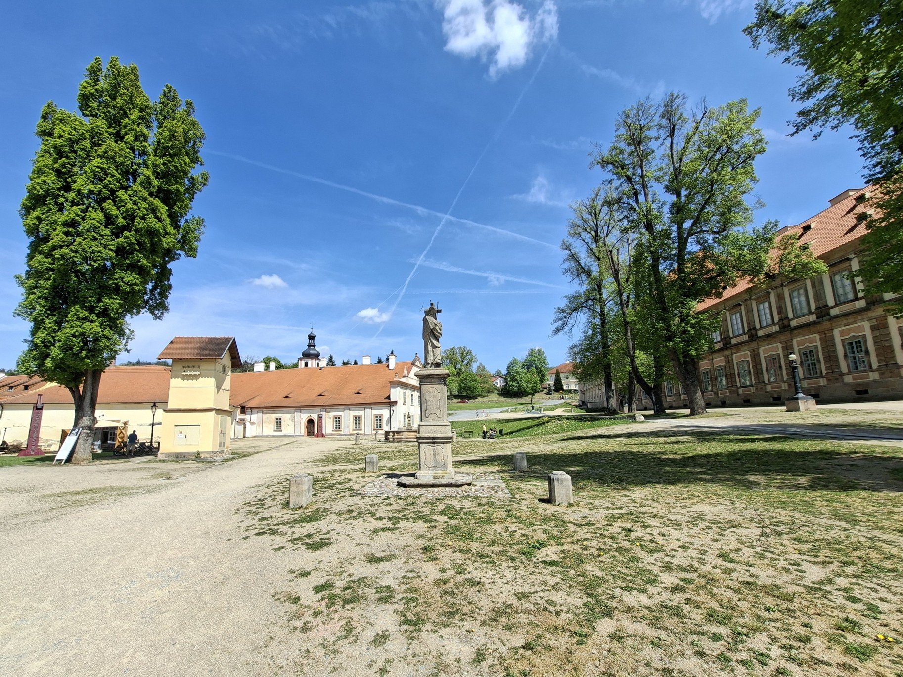 Toulky po Plzeňsku a kavárna u kláštera Plasy