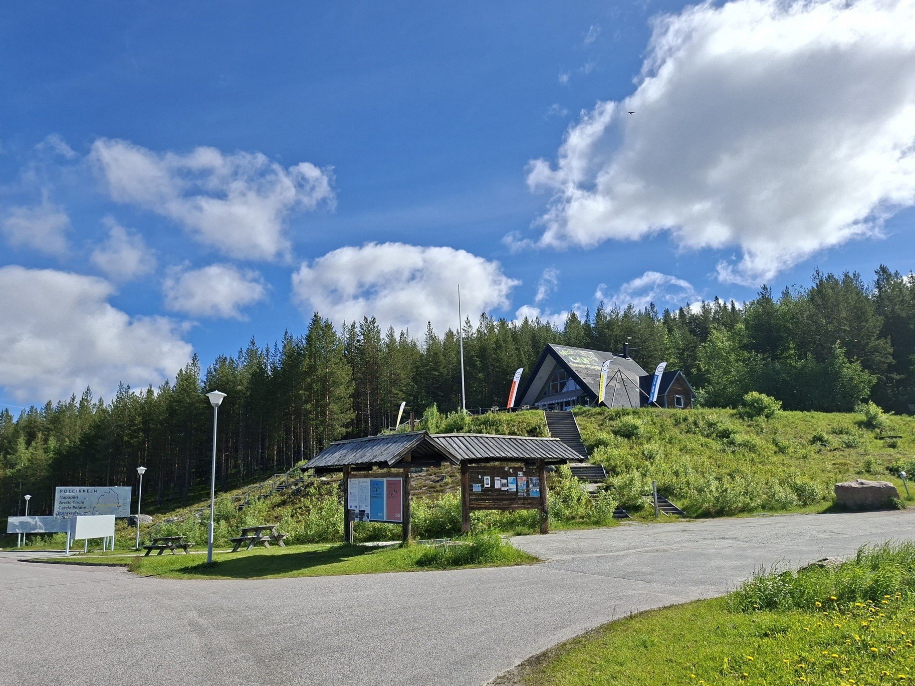 Obrázky nejenom z Laponska – Magická linie polárního kruhu (Arctic Circle na silnici E45) ve Švédsku