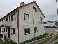 Obrázky nejenom z Laponska – obchod se sámskými noži v obci Karasjok v Norsku