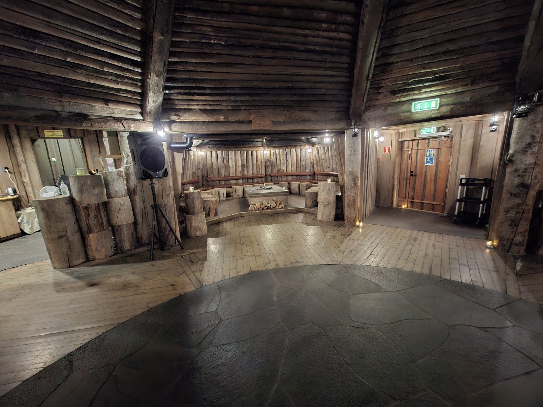 Obrázky nejenom z Laponska – restaurace Storgammen v hotelu Scandic Karasjok v Norsku