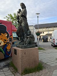 Obrázky nejenom z Laponska – válečný pomník ve městě Kirkenes v Norsku