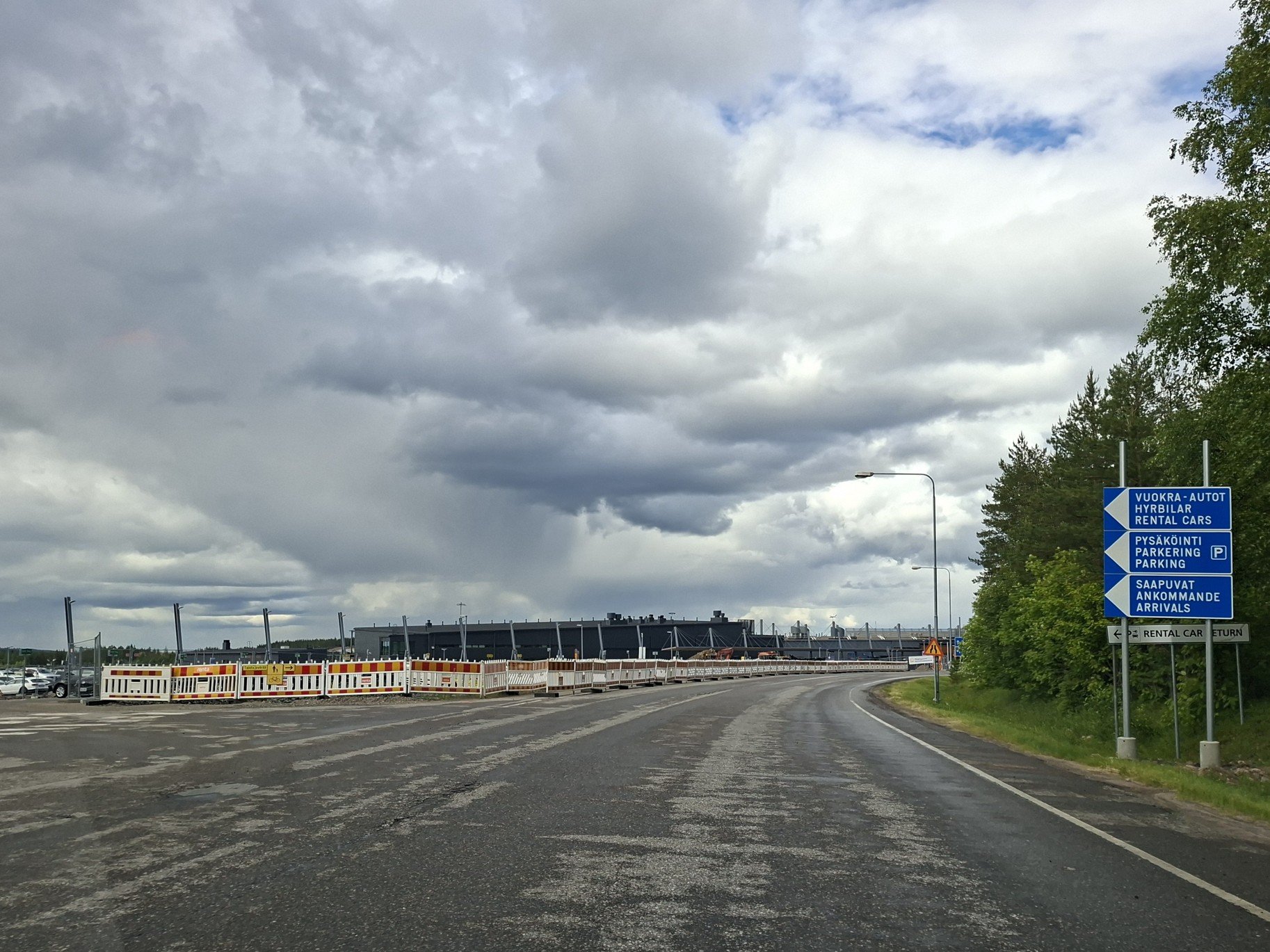 Obrázky nejenom z Laponska – letiště Rovaniemi ve Finsku