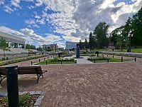 Obrázky nejenom z Laponska – socha v parku Kirkkopuisto v Jyväskylä ve Finsku