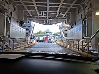 V půl jedenáctí dopoledne nás trajekt vyplivne na půdu norského království. Opouštíme Oslo a vydáváme se z teplého jihu na teplý sever. Alespoň v to doufáme.