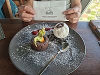 Egonovo království, kde se podává Egonův burger a mnoho dalších dobrot od Egona.