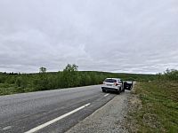 Na hranicích opět není žádná budova, ani celníci, hlídá to tady pouze krásná řeka. Nebýt cedulí a nějaké té kamery, tak bychom ani nepoznali, že přejíždíme hranice a opět opouštíme Evropskou unii.