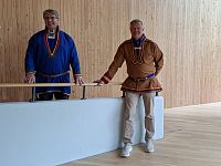 Přibližný počet lidí žijících v Laponsku je asi 2 miliony. Je to jedno z posledních míst v Evropě, kde je víc přírody než lidí. Průměrně vychází dva lidé na kilometr čtvereční.