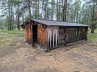Někteří Sámové stále řídí svůj život jako před staletími podle sezónního přesunu sobích stád (v zimě v nížinách, v létě v horách).